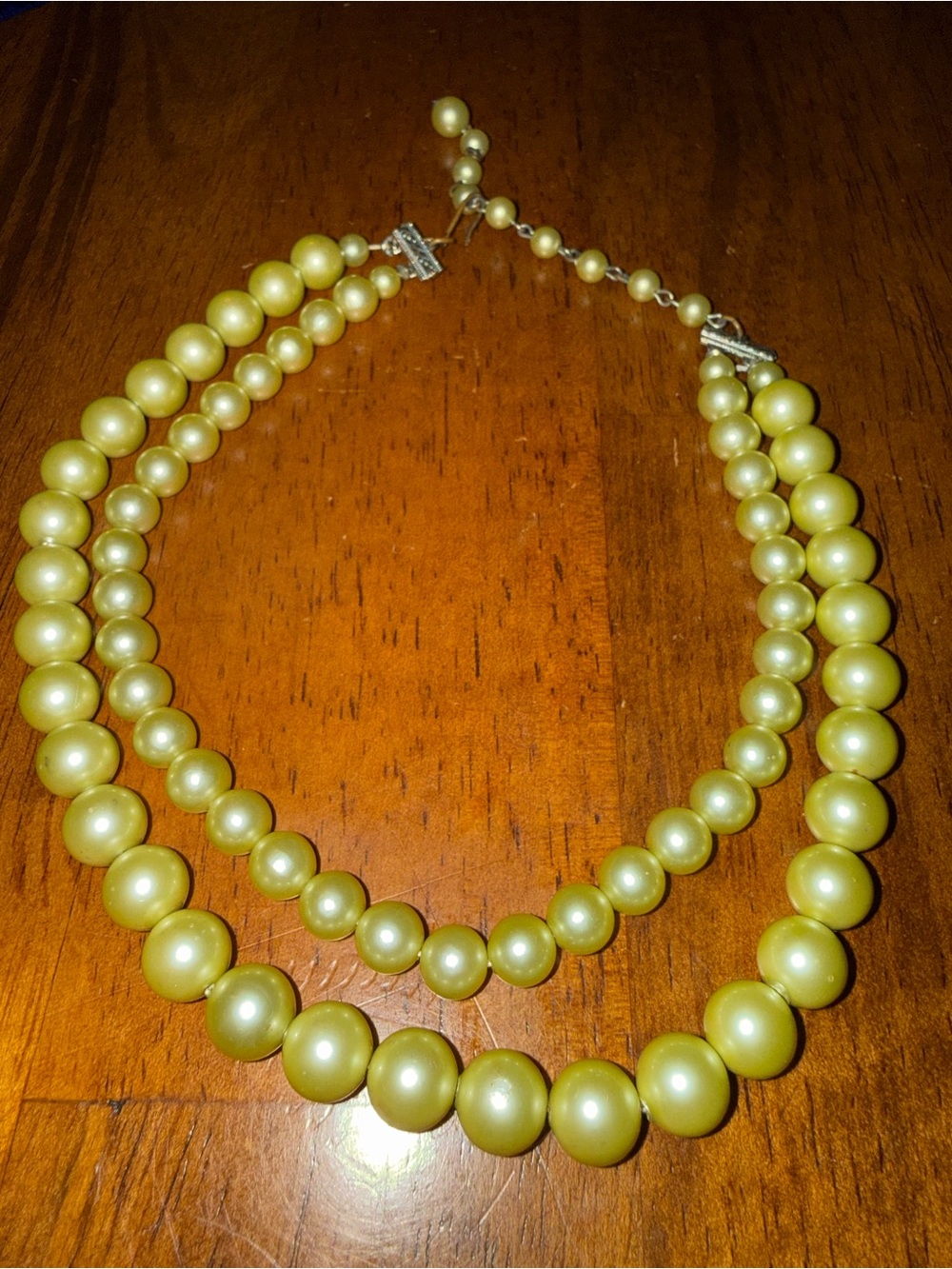 Vintage 50s Pistachio Green Moon Pearl Double-Strand Choker Necklace Jackie O
